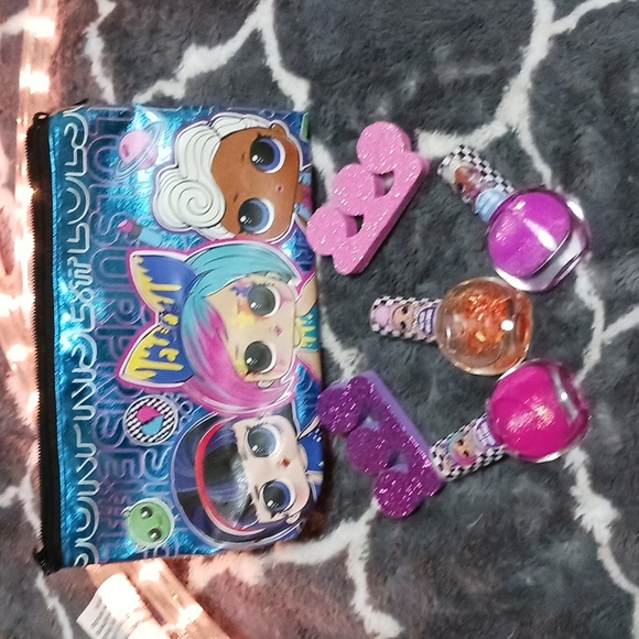 L.O.L SURPRISE BUNDLE - Picture 3 of 7